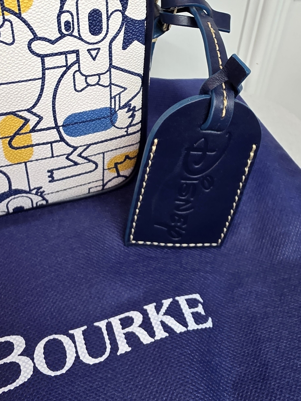Dooney & Bourke Disney Donald Duck Crossbody Camera Bag - Picture 3 of 12